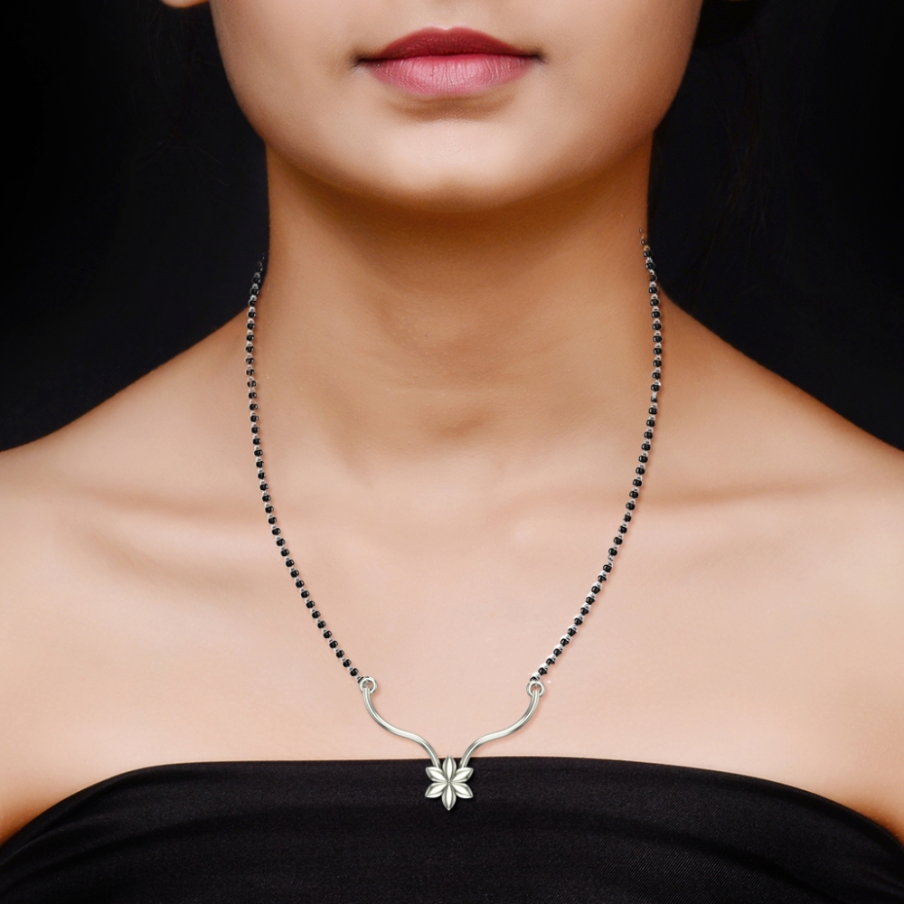 Gaurika Gold Mangalsutra