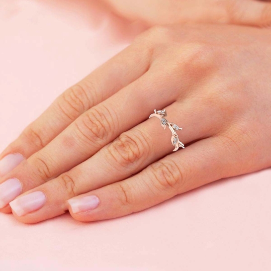 Heer Diamond Ring For Engagement