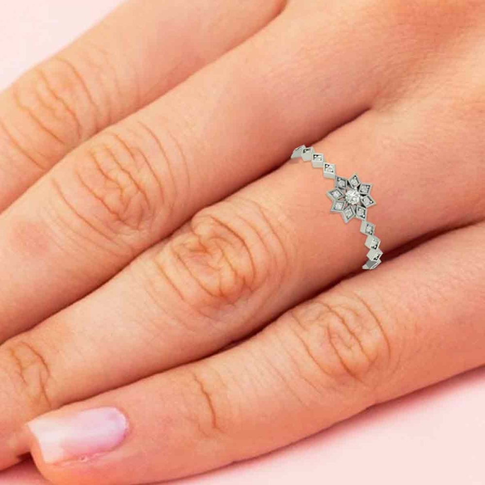Sovana Diamond Ring