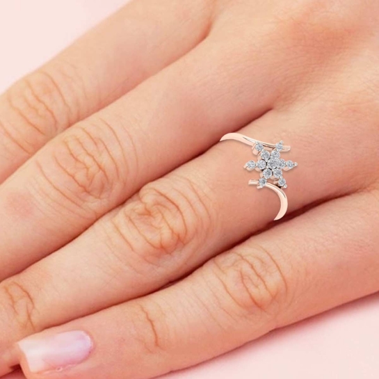 Avika Gold and Diamond Ring