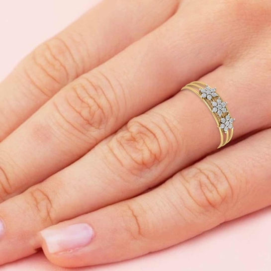 Kishti Gold and Diamond Ring