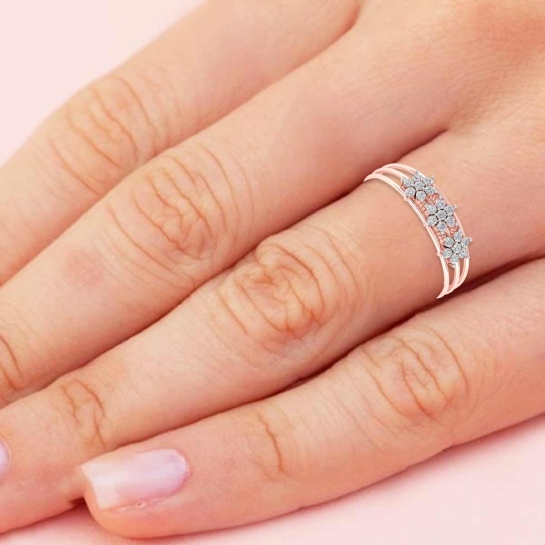 Kishti Gold and Diamond Ring