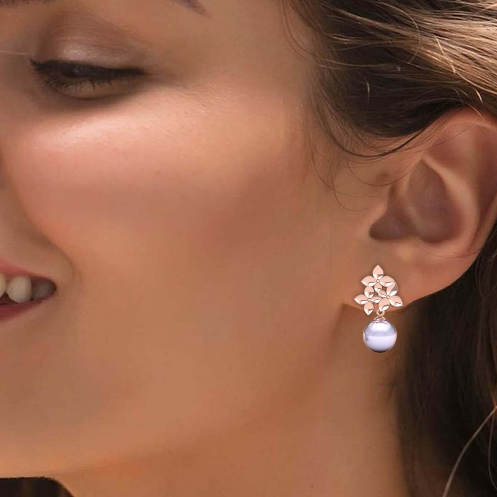 Nilami Gold And Pearl Earring