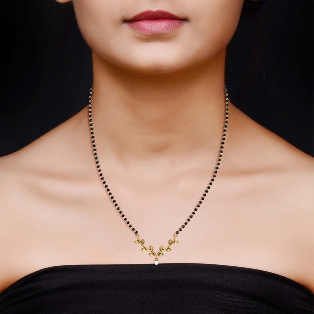 Deepa 18kt Yellow Mangalsutra Designs in Gold