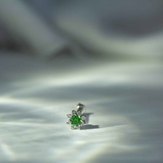 Nitara Gold Diamond Nosepin Screw